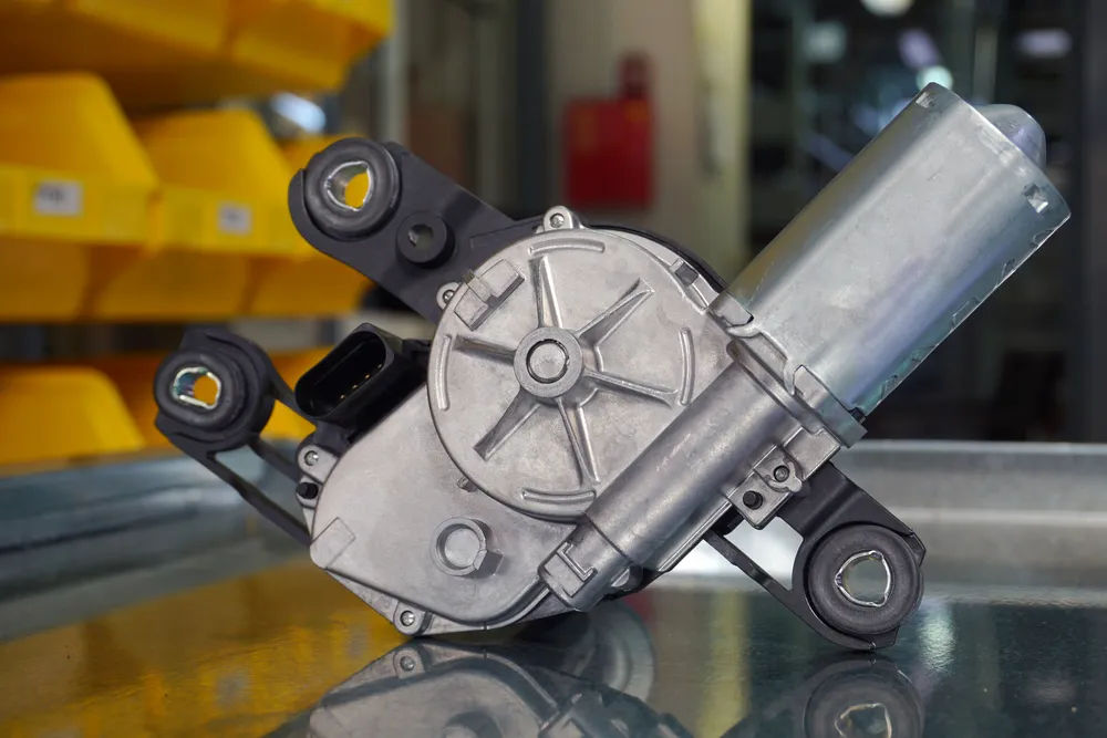 Zdjęcie Kosten Scheibenwischer Motor: So hoch sind die Preise für Austausch und Reparatur