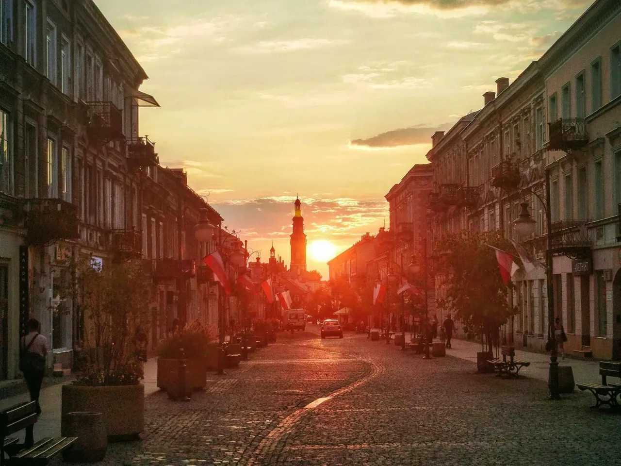 Radom wieczorem, miasto, centrum, wydarzenia