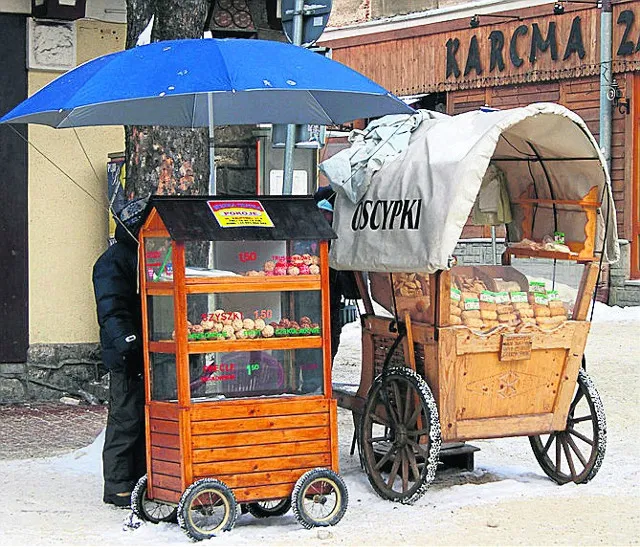 Zakopane stoiska z serami Krup&oacute;wki