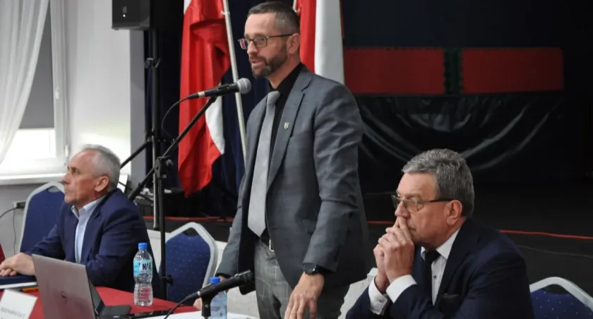 Zdjęcie Urząd Gminy Jeziora Wielkie: Kluczowe informacje i aktualności