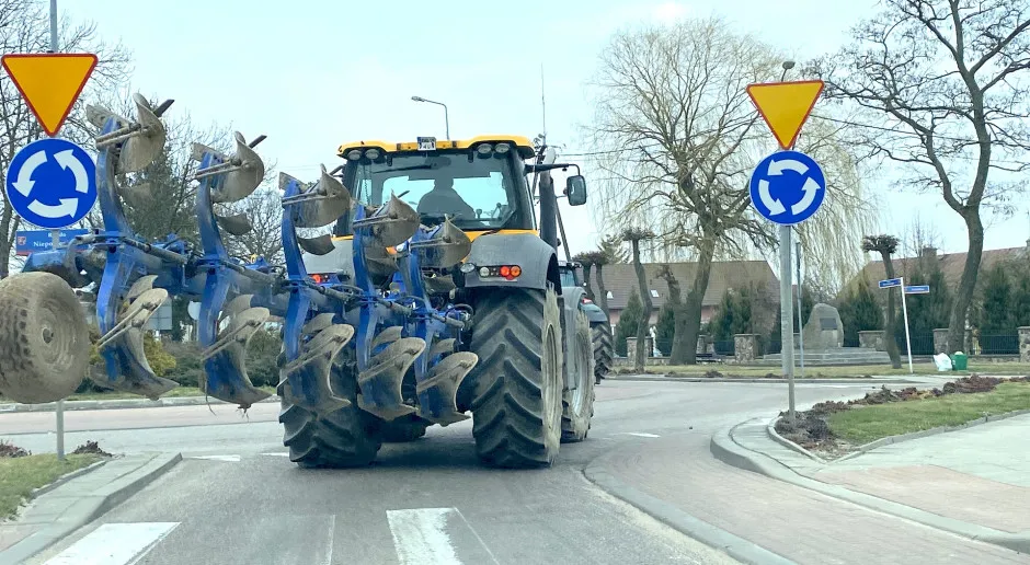 polskie prawo o ruchu drogowym ciągnik rolniczy