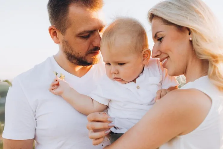 dziecko w spokojnym otoczeniu