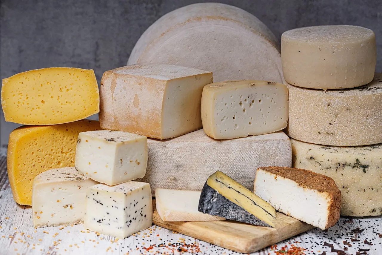 Tabela porównująca sery regionalne