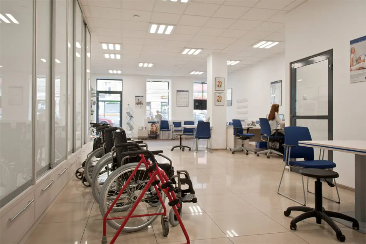 Wymogi lokalowe sklep medyczny, wnętrze sklepu medycznego dostosowane do niepełnosprawnych