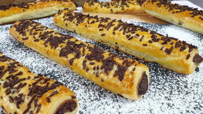 Postres mini de hojaldre y chocolate