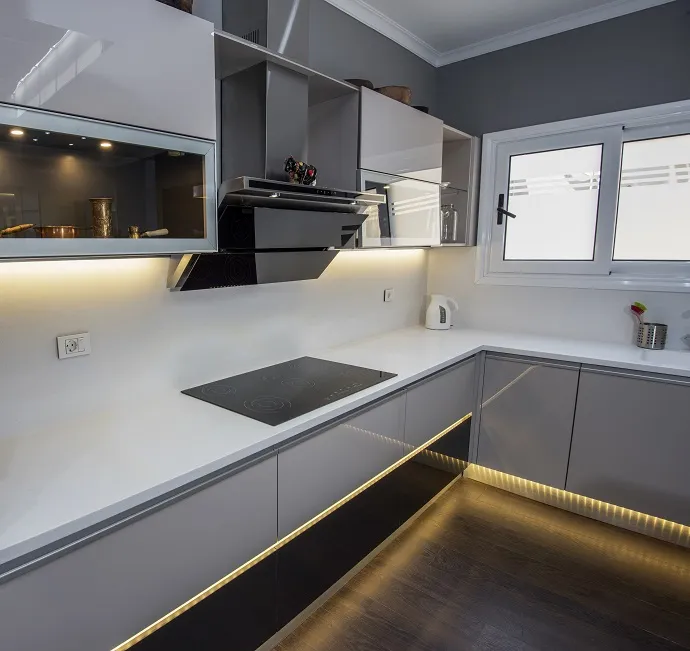 rodzaje okapów kuchennych wizualizacja w kuchni