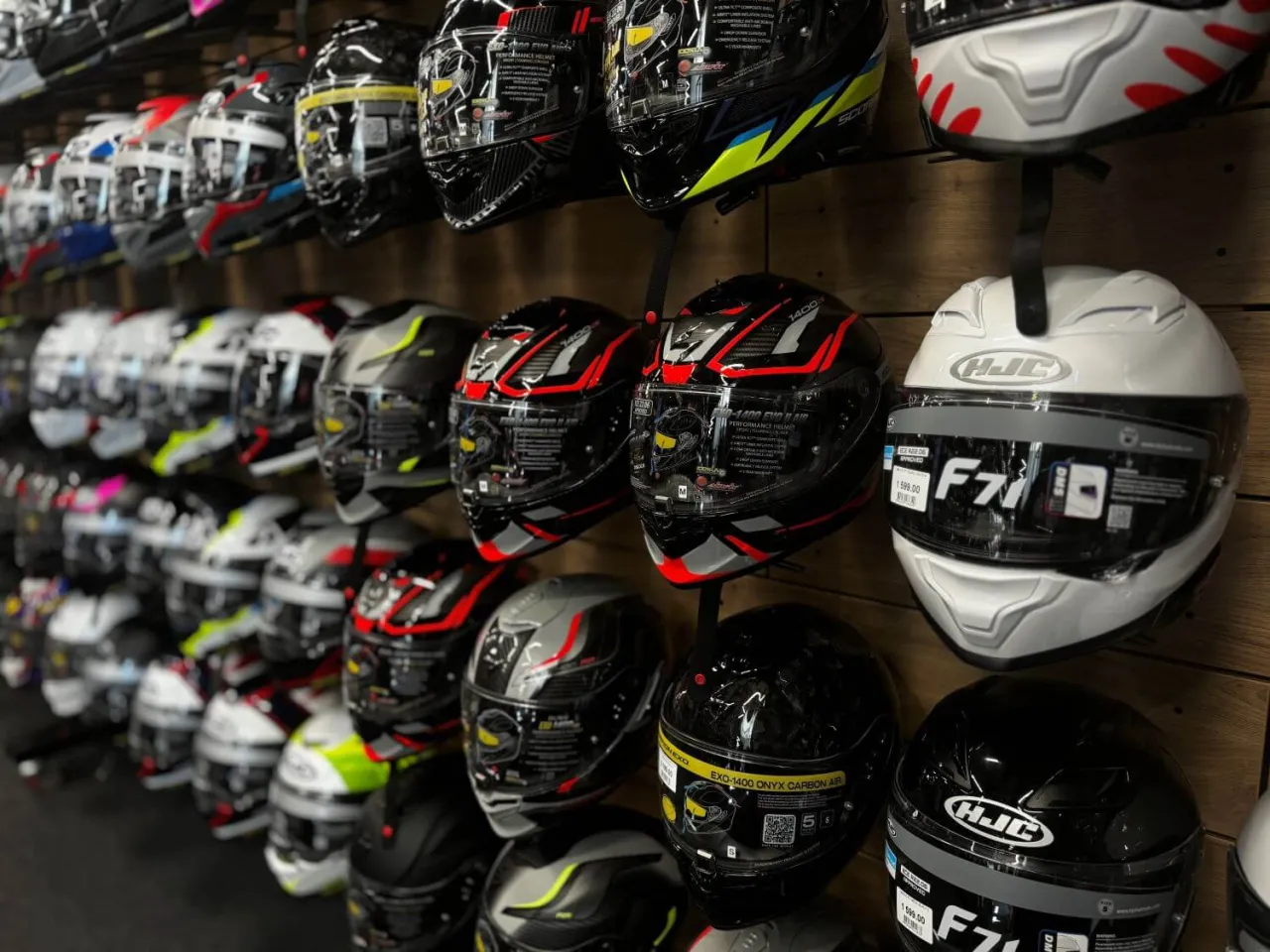 Ranking kasków motocyklowych do 1500 zł