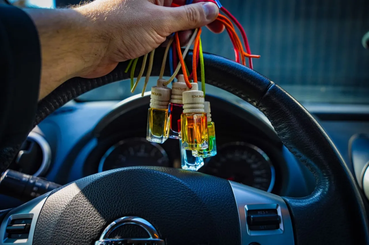 Jak przedłużyć trwałość zapachu w samochodzie