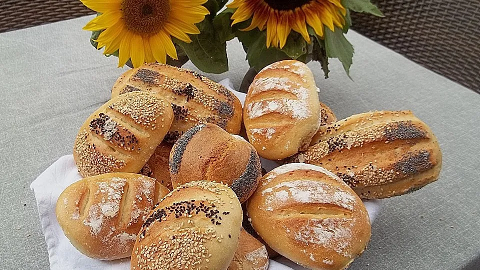 Zdjęcie Schnelle Brötchen: Einfaches Rezept für perfekte, fluffige Ergebnisse
