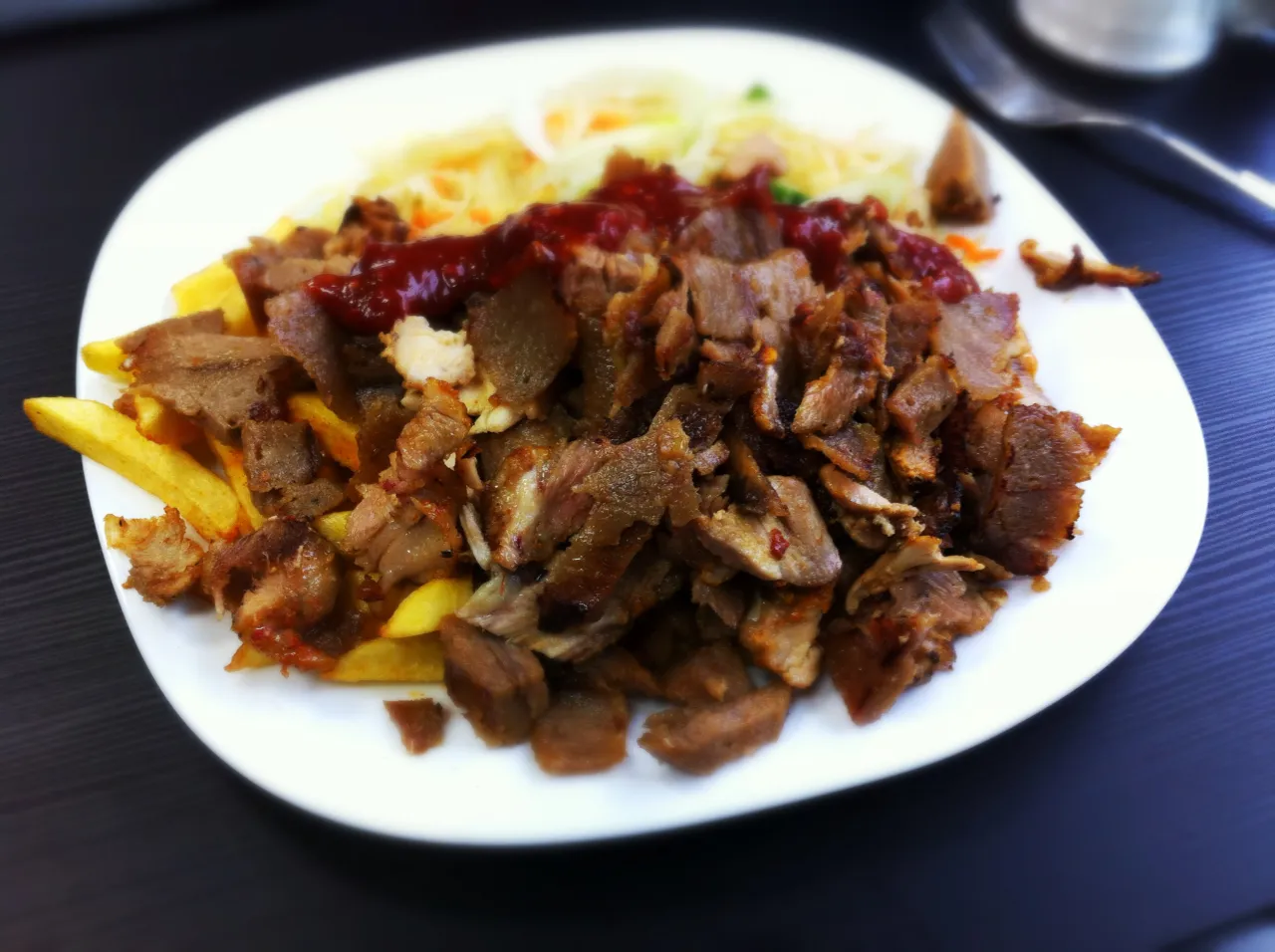 r&oacute;żne kawałki baraniny na kebab