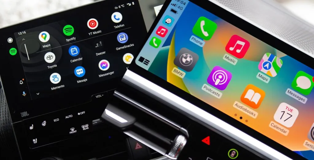 Android Auto interfejs, Apple CarPlay ekran w samochodzie