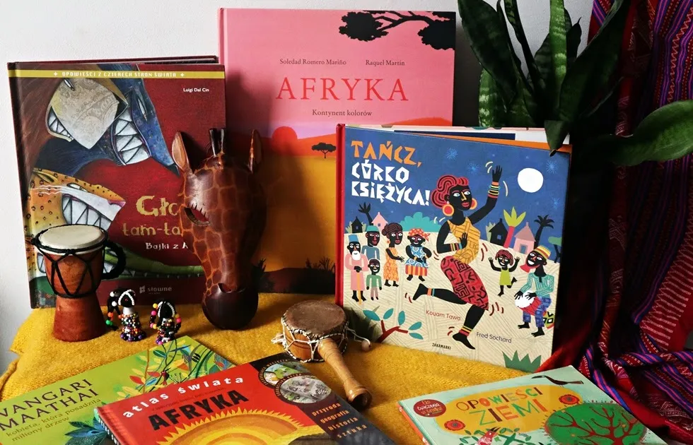 dziecko w Afryce z książką