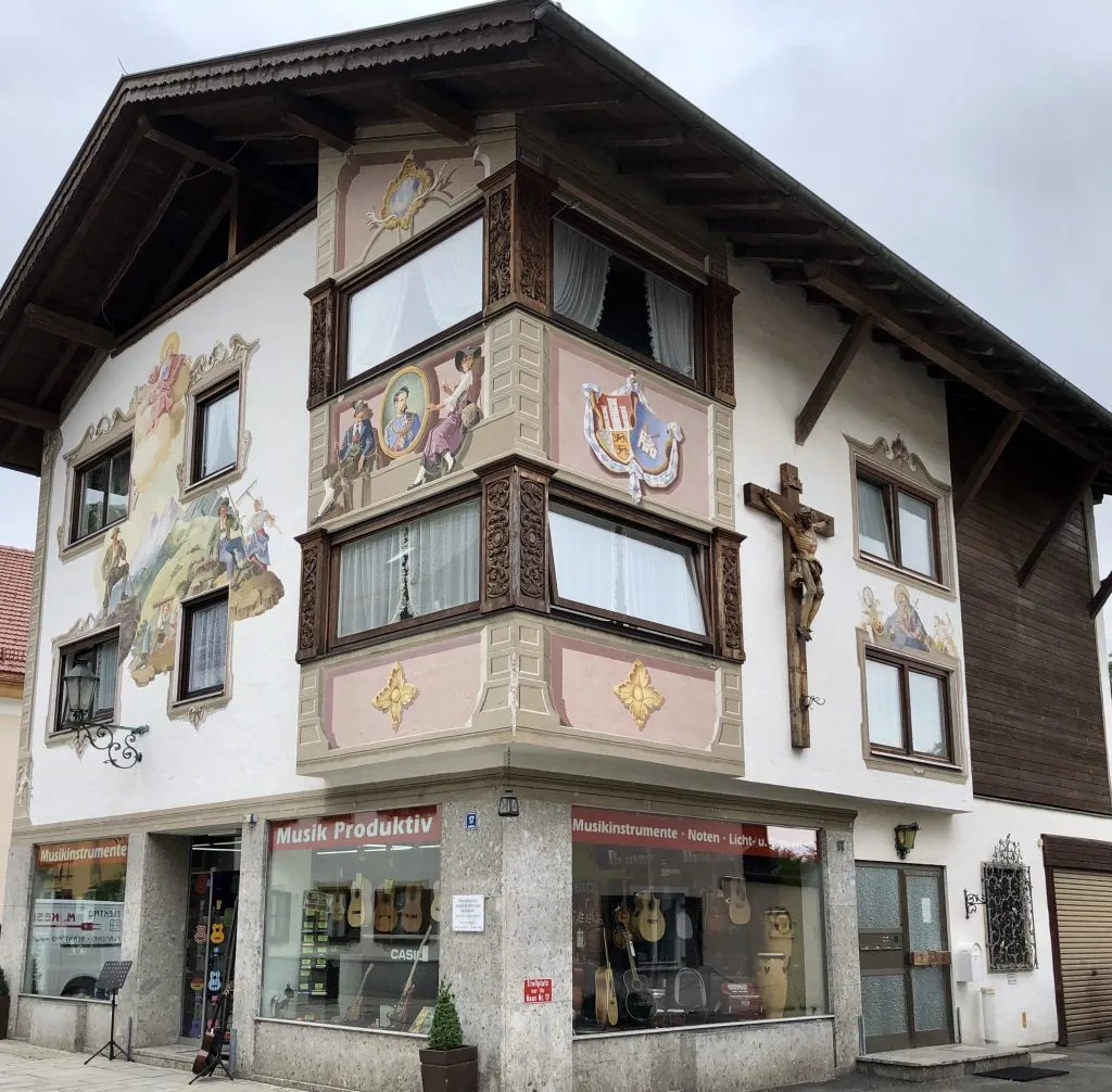 Lüftlmalerei Garmisch-Partenkirchen Ludwigstraße