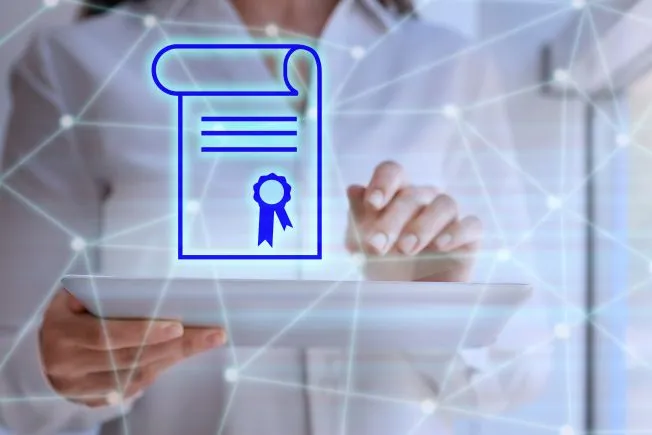 weryfikacja świadectwa szkolnego przez pracodawcę