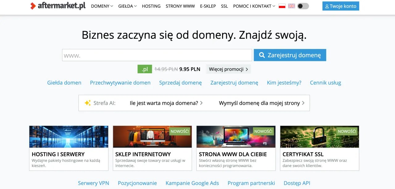 Biznesmen analizujący strategię przejęcia domeny internetowej