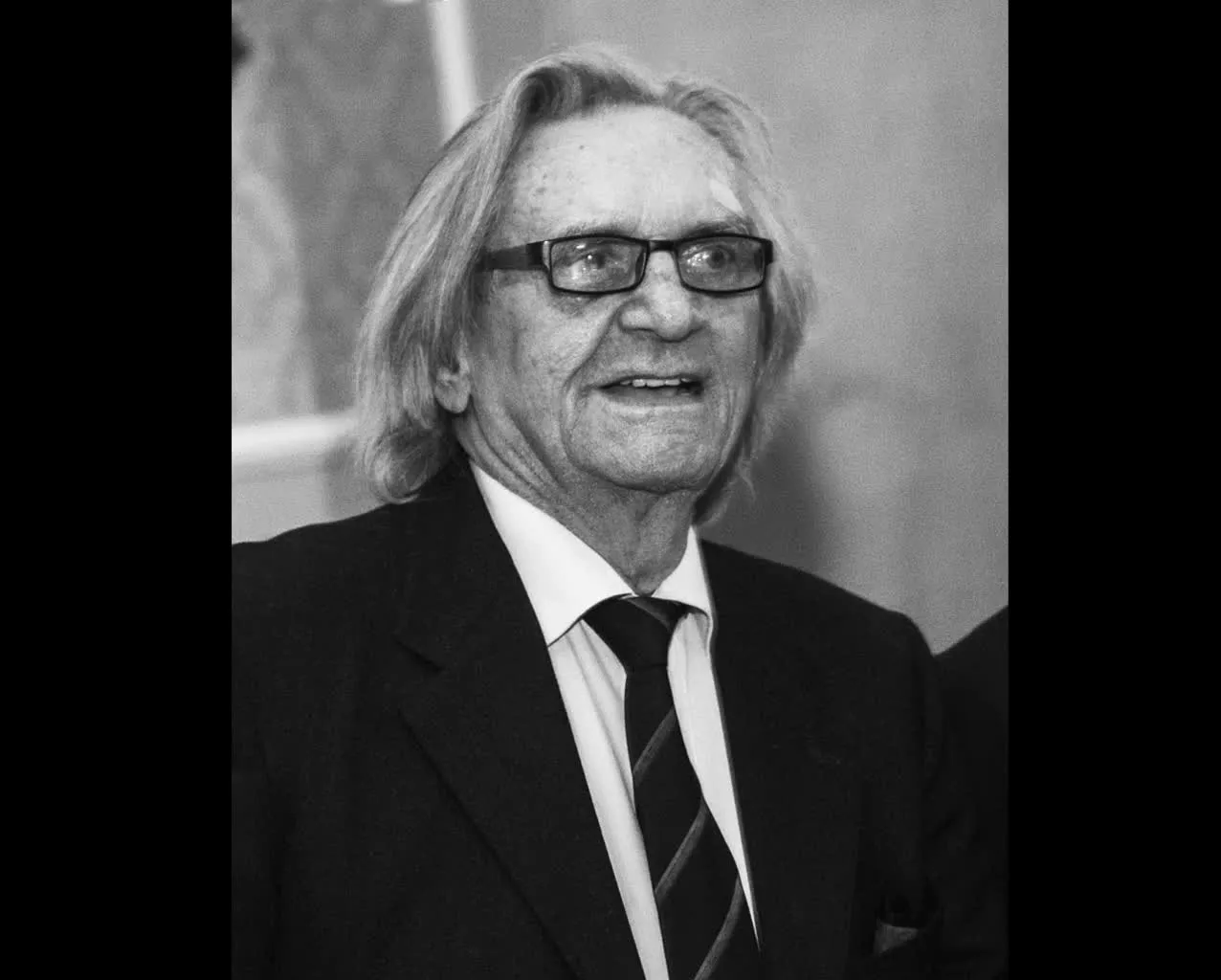 Piotr Wysocki na scenie Teatru im. Juliusza Osterwy w Lublinie