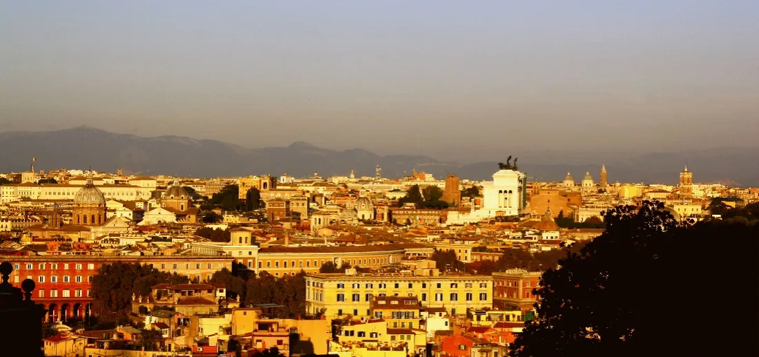 Rzym panorama widok z g&oacute;ry Janikulum Ogr&oacute;d Pomarańczowy
