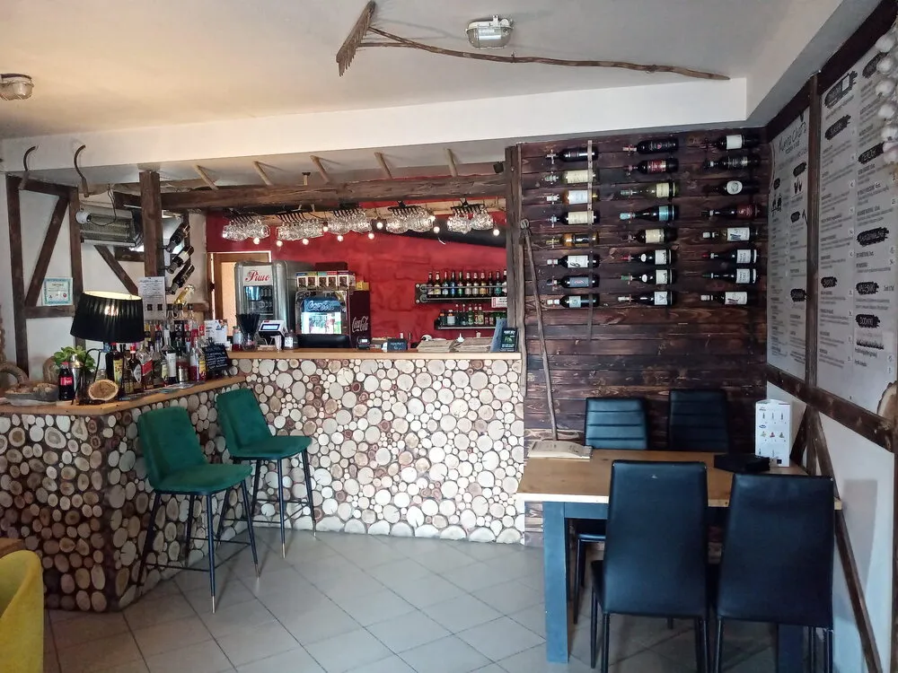 Lesko restauracje wnętrza, Lesko jedzenie, lokale gastronomiczne Lesko