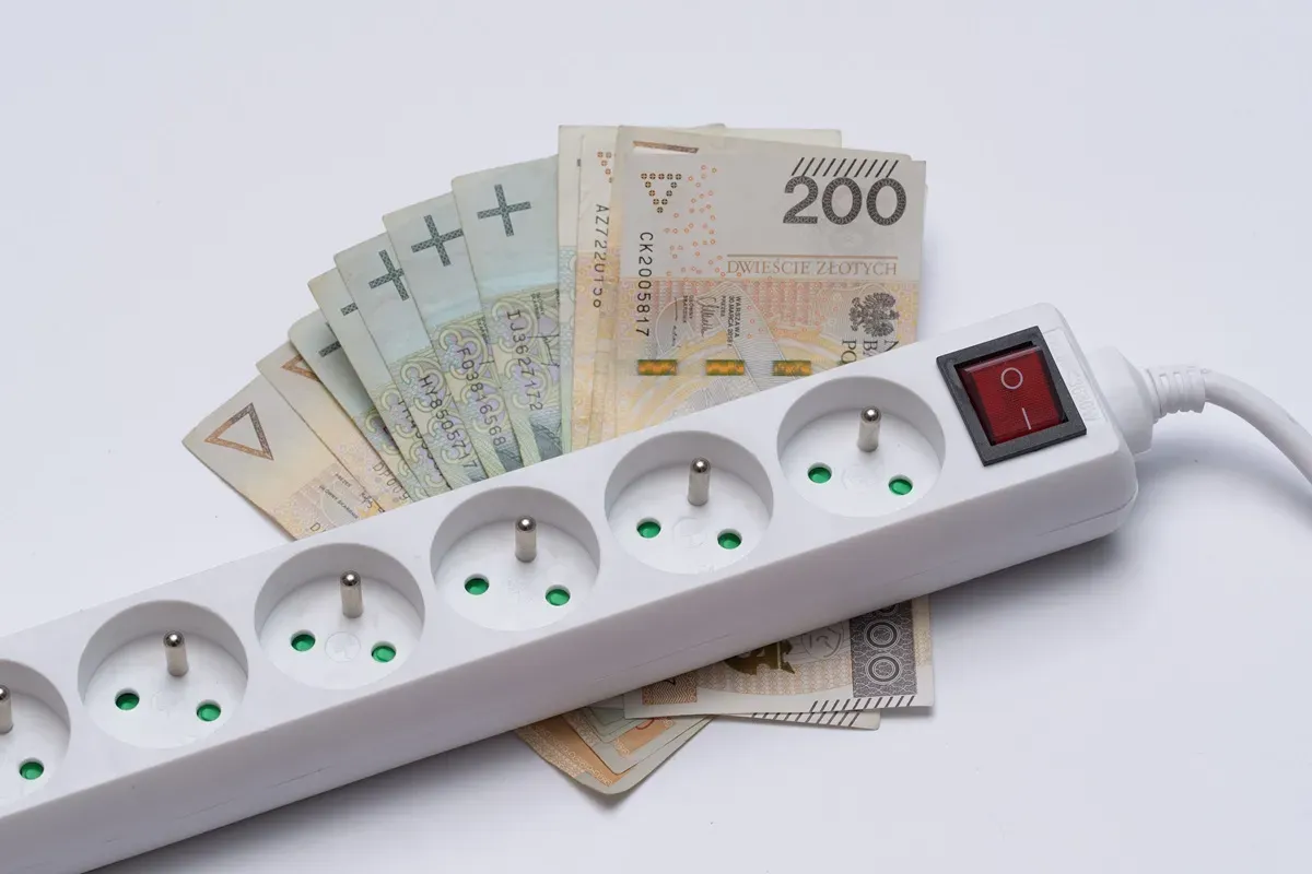 rachunki za prąd, oszczędności, energia elektryczna