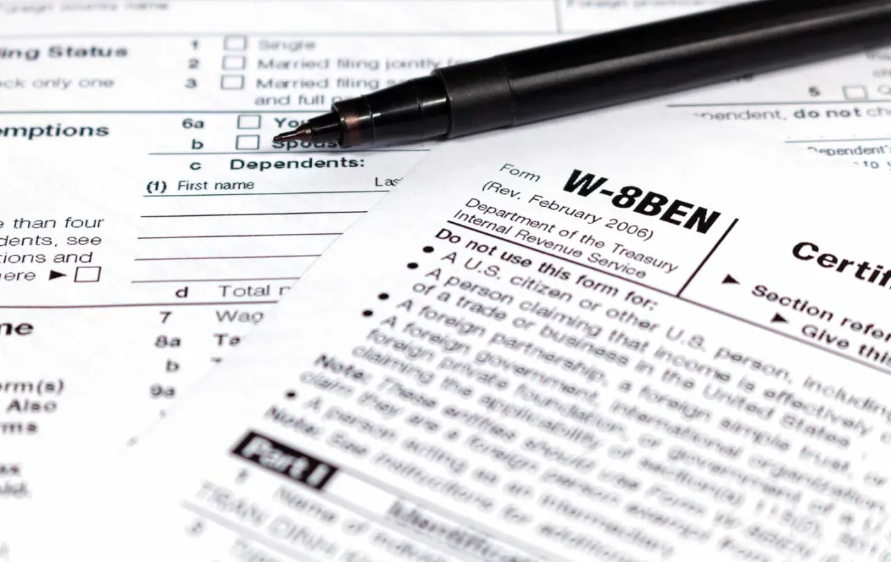 Formularz W-8BEN i dokumenty podatkowe