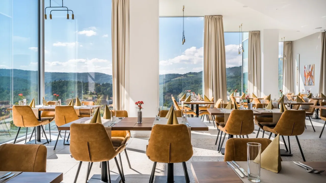 Restauracja Wisła widok na góry, panoramiczny obiad Beskidy