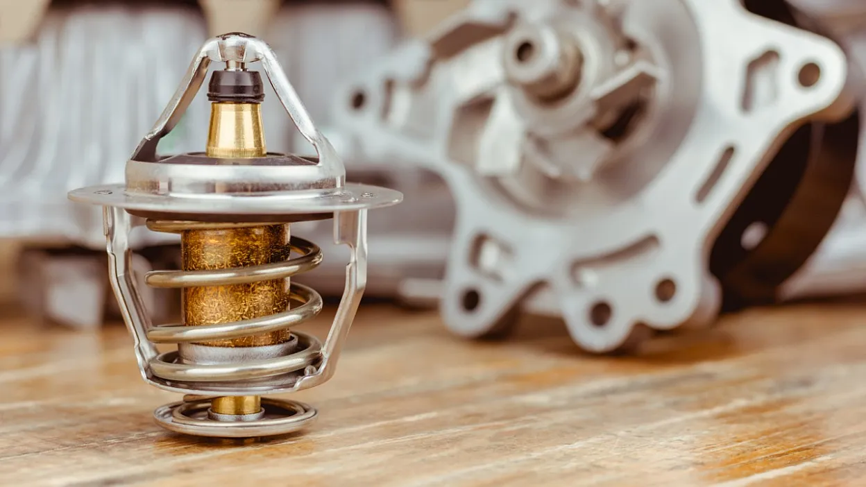 Zdjęcie Jak sprawdzić temperaturę silnika BMW E90 i uniknąć przegrzewania