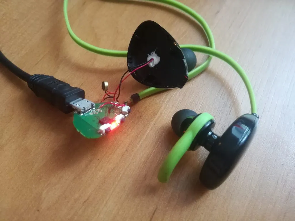 uszkodzone słuchawki bezprzewodowe, naprawa baterii słuchawek