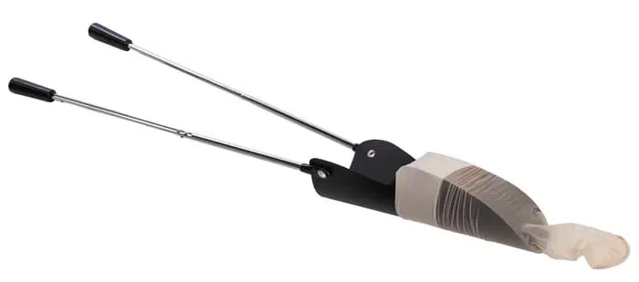 Zdjęcie Zakładanie skarpet po endoprotezie biodra: Bezpieczny przewodnik