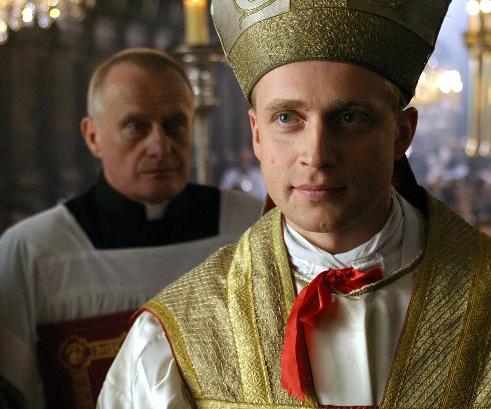 Zdjęcie Poznaj aktora który grał papieża - Piotr Adamczyk w kultowej roli Jana Pawła II