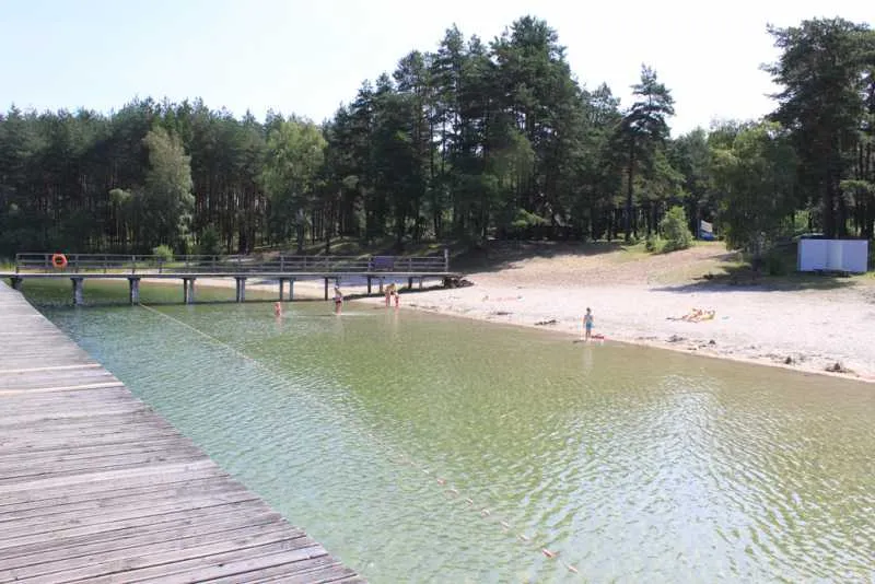 Zdjęcie Jezioro Dymno: Tajemnice przyrody i niezapomniane atrakcje turystyczne