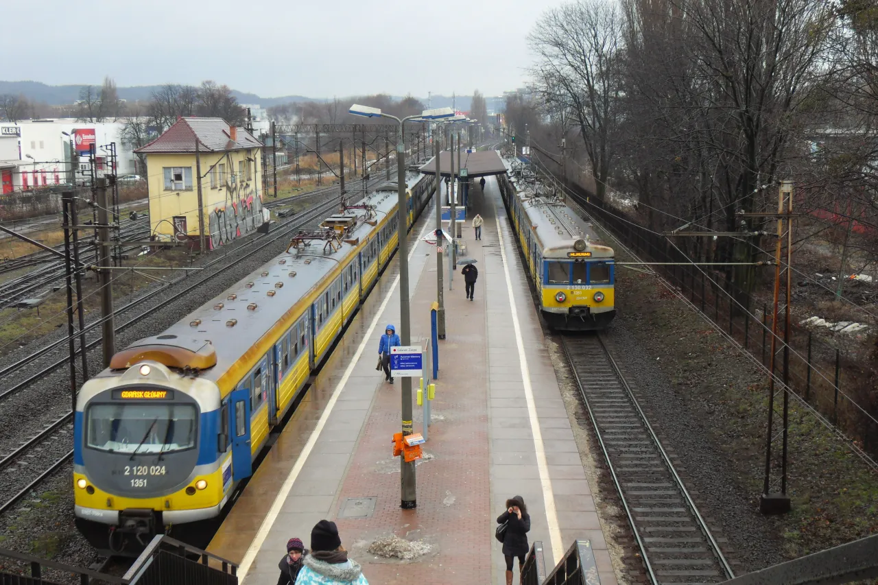Zdjęcie Gdzie odjeżdżają pociągi SKM w Gdańsku? Sprawdź stacje i trasy
