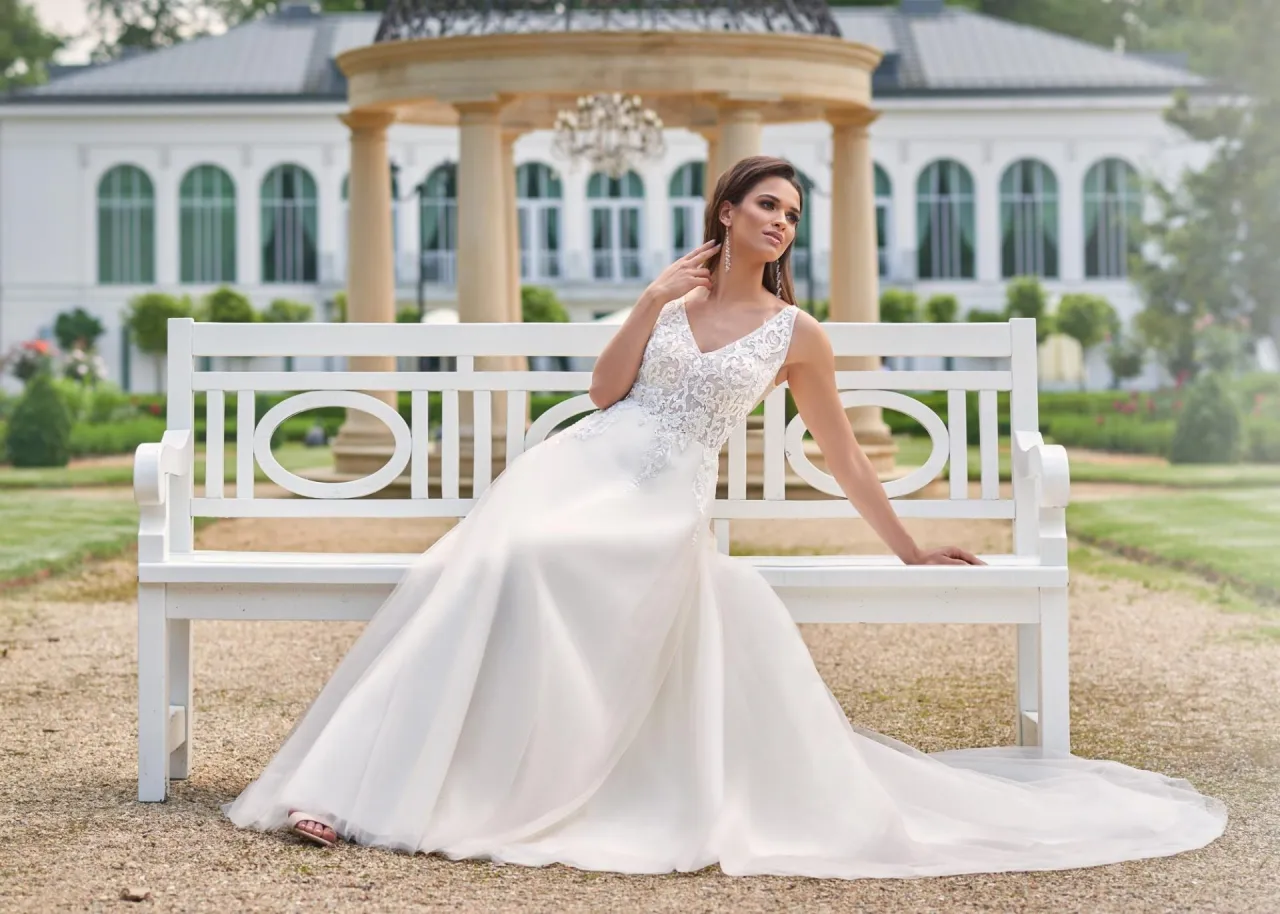 wyprzedaż sukien ślubnych kalendarz