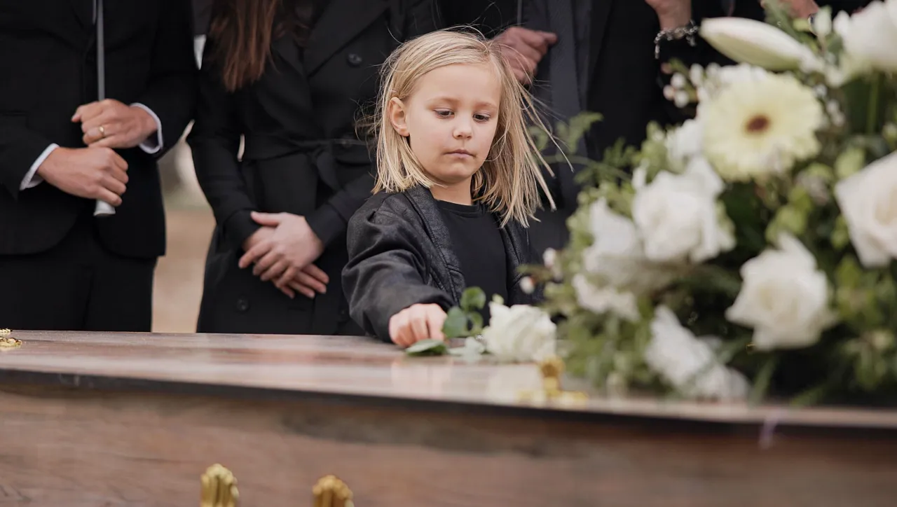 przygotowanie dziecka na pogrzeb rozmowa