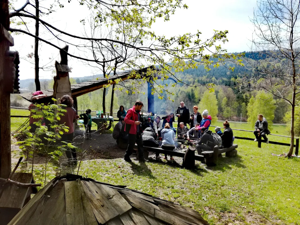 Bac&oacute;wka Biały Jeleń mini zoo plac zabaw