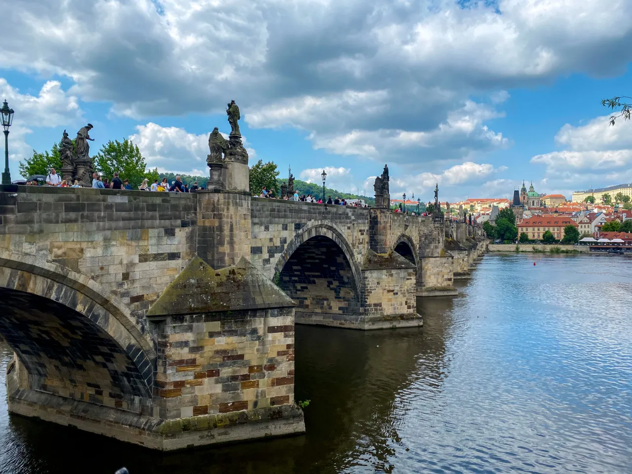 panorama Pragi z Mostem Karola