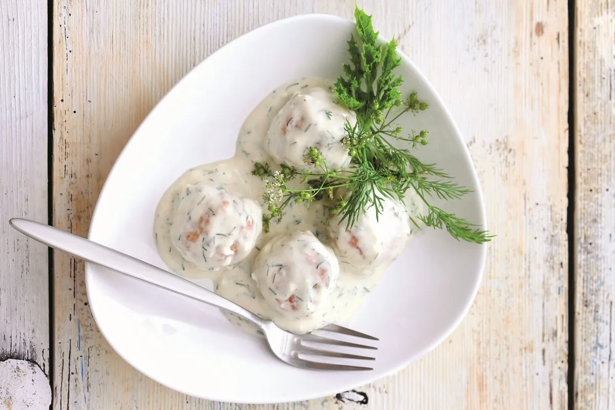 Pulpety drobiowe w sosie koperkowym gotowe danie