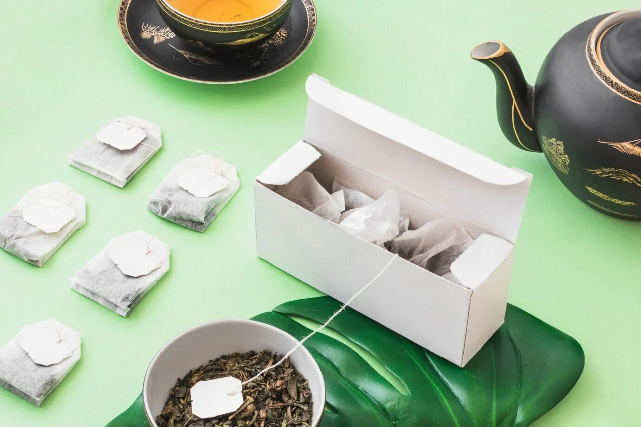 kroki parzenia herbaty w torebce