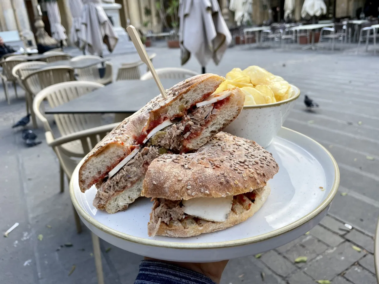 Maltańskie pastizzi i ftira, street food