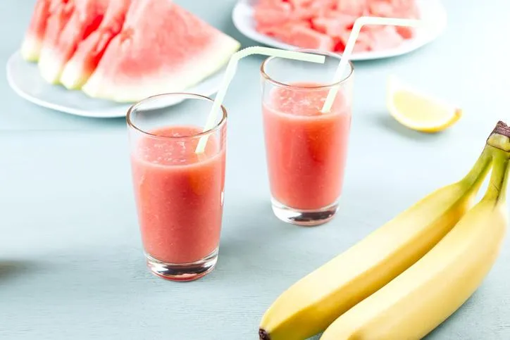 Zdjęcie Batido de sandía y plátano: la bebida refrescante que necesitas