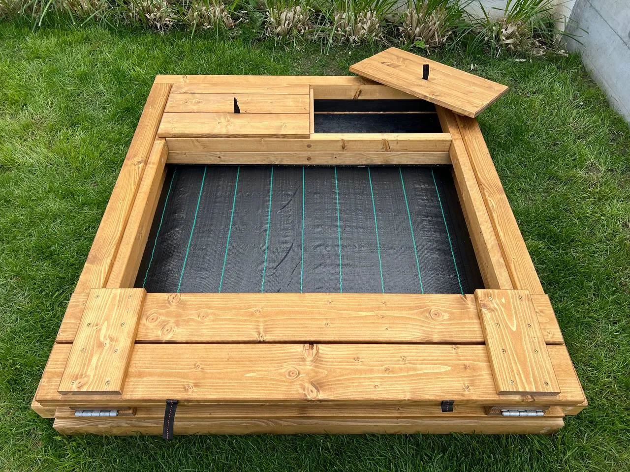 materiały do budowy drewnianej piaskownicy DIY