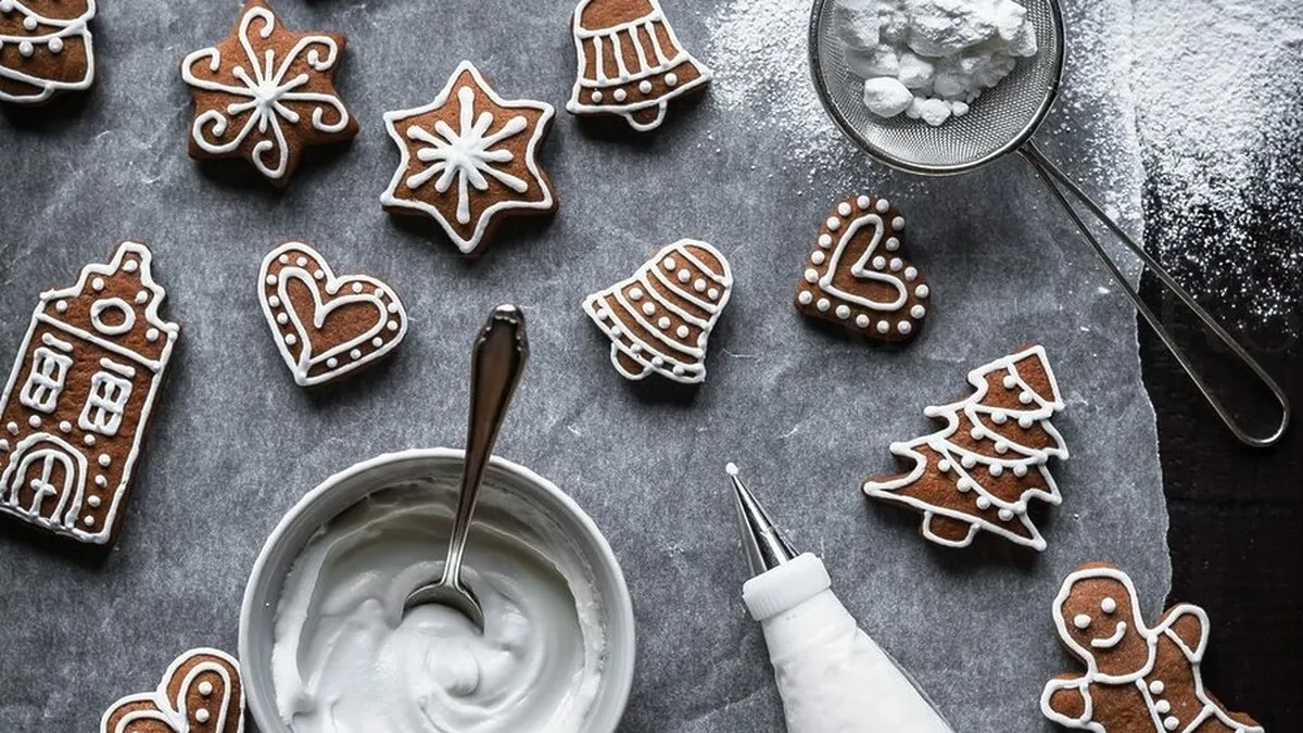różne konsystencje lukru królewskiego