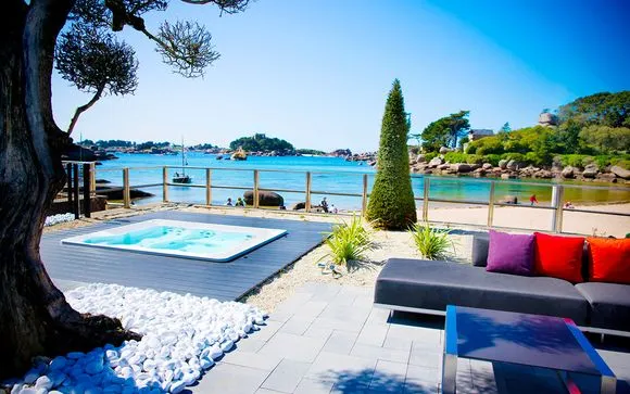 Spa Omnisens Castel Beau Site jacuzzi vue mer