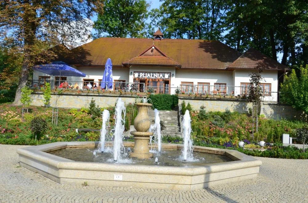 Piwniczanka woda mineralna pijalnia