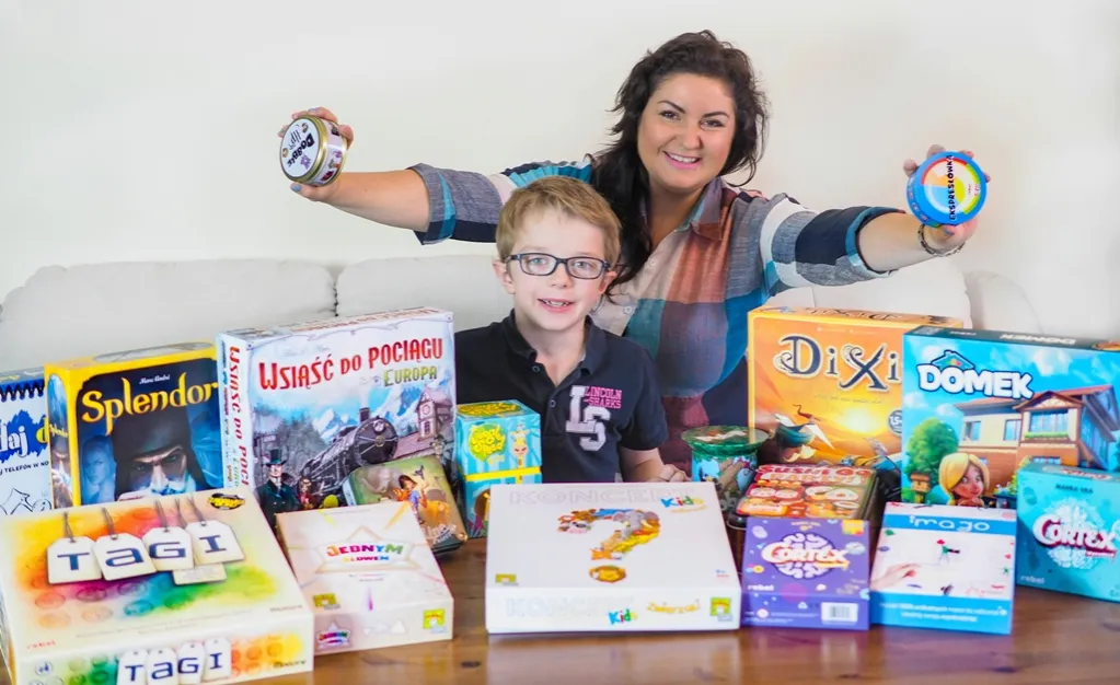 rodzic wybiera gry planszowe dla dzieci