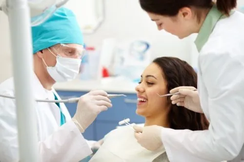 Zdjęcie Stomatologia co na NFZ: Jak skorzystać z darmowej opieki dentystycznej?