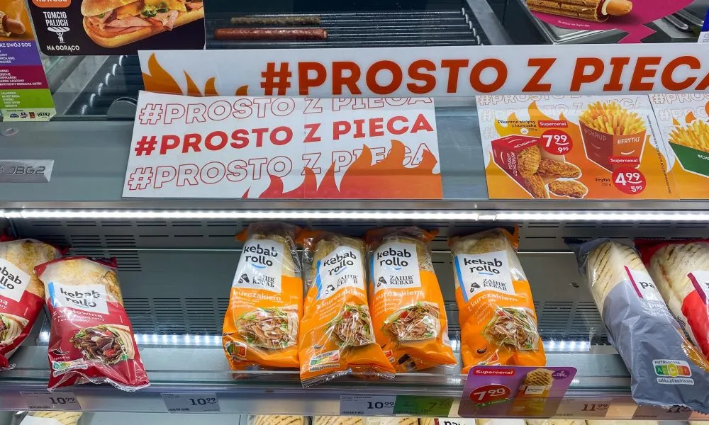 Zdjęcie Kebab rollo Żabka ile gram? Odkryj, czy to odpowiedni posiłek