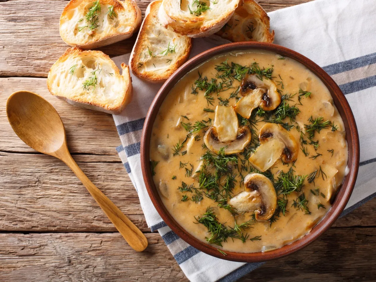 zupa pieczarkowa składniki i gotowanie