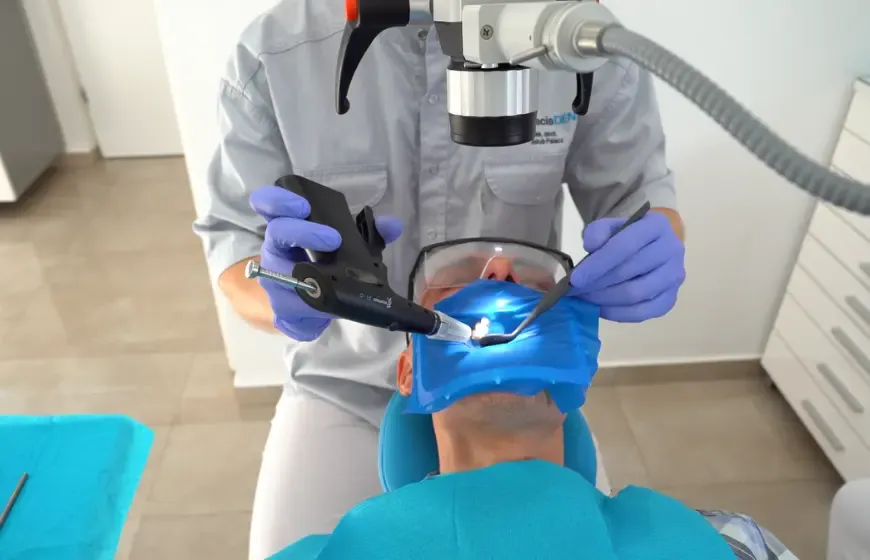 leczenie kanałowe mikroskop korona zęba