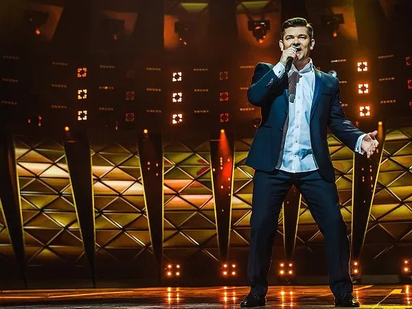 Zenek Martyniuk na scenie koncert