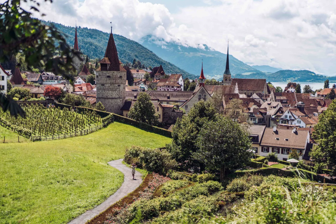 najpiękniejsze miasteczka Szwajcarii kolorowe domy